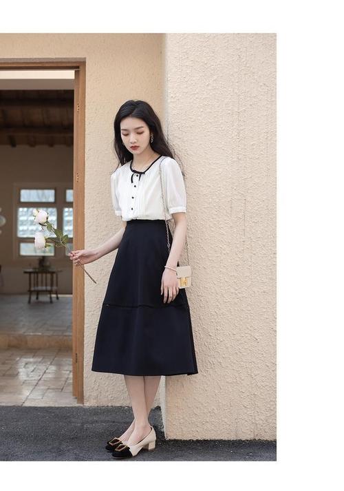 女款减龄套装修身裙,时尚与舒适的完美结合,演绎优雅女性风采 户内维修 女款减龄套装修身裙,时尚与舒适的完美结合,演绎优雅女性风采 女款减龄套装修身裙,时尚与舒适的完美结合,演绎优雅女性风采 户内维修